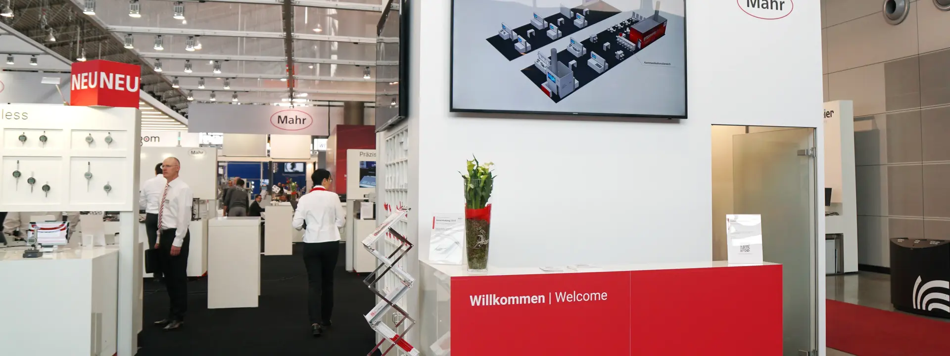 Mahr booth at a trade fair